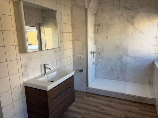 Terrassenwohnung zur Miete 609 € 3,5 Zimmer 87 m² Geschoss 2/5 frei ab sofort Wiesestraße 5 Debschwitz Gera 07548