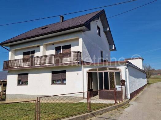 Haus zum Kauf 275.000 € 11 Zimmer 350 m² Brinje
