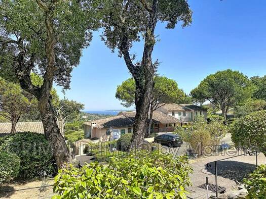 Wohnung zum Kauf 220.500 € 2 Zimmer 27 m² EG Grimaud 83310