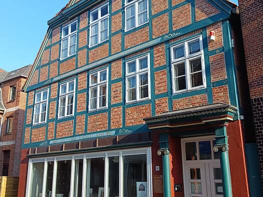 Mehrfamilienhaus zum Kauf 298.000 € 5 Zimmer 165 m² 380 m² Grundstück Wilster 25554