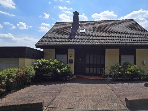 Einfamilienhaus zum Kauf provisionsfrei 258.950 € 8 Zimmer 209 m² 692 m² Grundstück Gelsenkirchner Str. 5 Niederorke Vöhl-Niederorke 34516