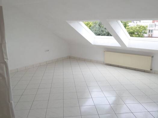 Studio zur Miete 400 € 1 Zimmer 40 m² frei ab 15.07.2026 St Johann Saarbrücken 66111