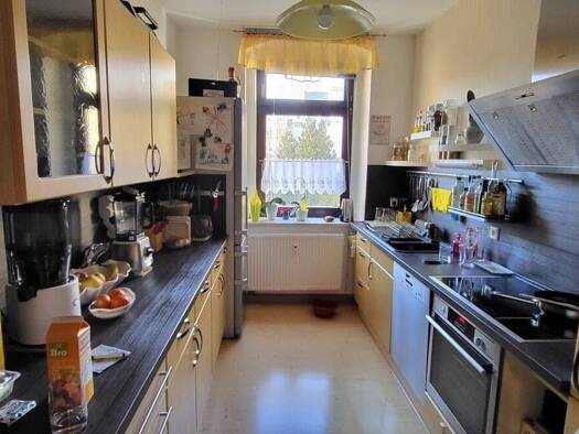 Wohnung zur Miete 480 € 3,5 Zimmer 98 m² Geschoss 1/5 frei ab 01.12.2026 Goethestraße 95 Preißelpöhl Plauen 08525