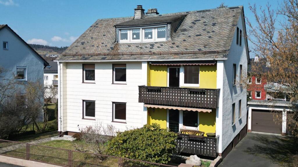 Mehrfamilienhaus zum Kauf 255.000 € 10 Zimmer 230 m² 811 m² Grundstück Naila 95119