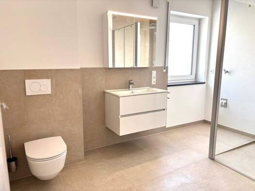 Wohnung zur Miete - Erstbezug 920 € 2 Zimmer 76,5 m² 1. Geschoss Tiefenbach 94113