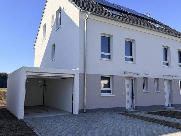 Doppelhaushälfte zur Miete - Erstbezug 1.700 € 5 Zimmer 148 m² 240 m² Grundstück frei ab 01.06.2026 Am Löhlein 43 Eckersmühlen 91154