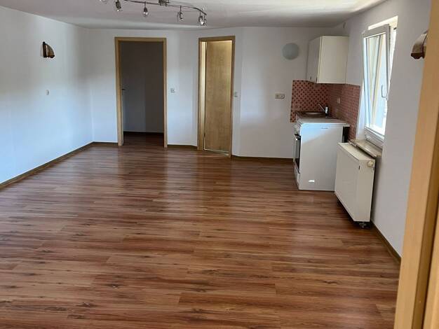 Terrassenwohnung zur Miete 376 € 2 Zimmer 47 m² Geschoss -1/3 frei ab sofort Sportplatzstraße 5 Holzkirchen Holzkirchen 97292