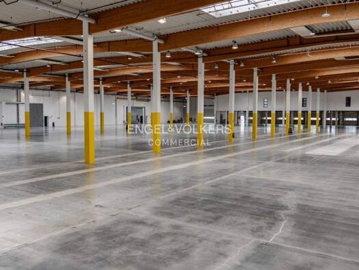 Halle/Industriefläche zur Miete provisionsfrei 7.271 m² Lagerfläche teilbar ab 3.539 m² Blumberg Ahrensfelde 16356