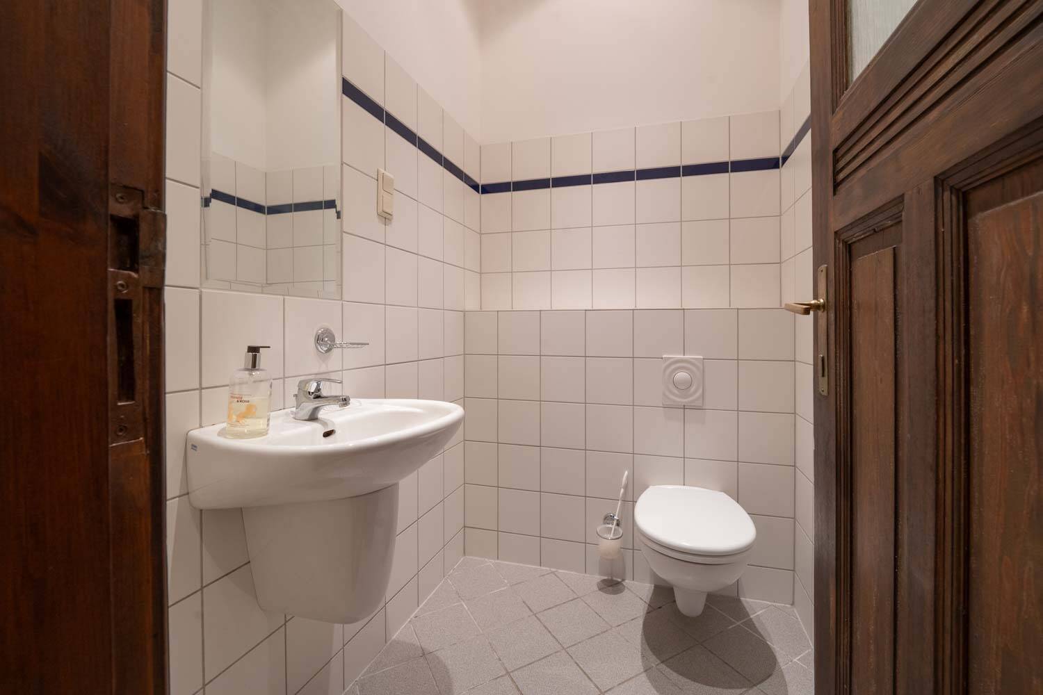 Property thumbnail 6