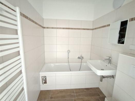 Wohnung zur Miete 503 € 3 Zimmer 62,9 m² 2. Geschoss frei ab 01.04.2026 P.-Neruda-Ring 21 Neustrelitz 17235