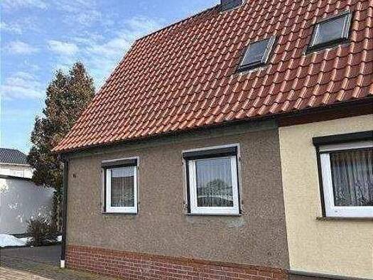 Doppelhaushälfte zum Kauf 90.000 € 5 Zimmer 110 m² 988 m² Grundstück Schönfeld Artern/Unstrut 06556