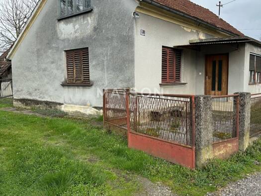 Einfamilienhaus zum Kauf 100.000 € 2 Zimmer 915 m² Grundstück Brdovec 10291