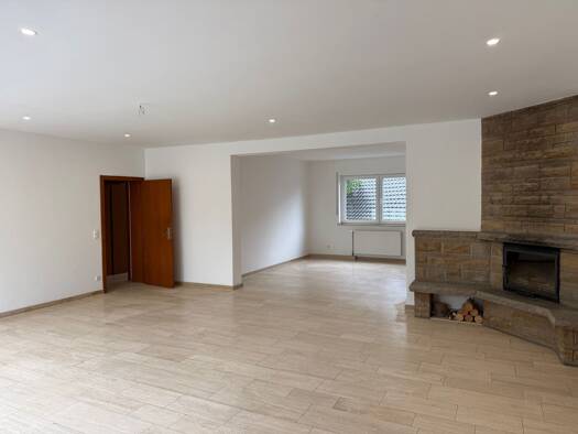 Terrassenwohnung zur Miete 1.300 € 7,5 Zimmer 165 m² 1. Geschoss frei ab sofort Allinghofstraße 80 Mitte Gladbeck 45964