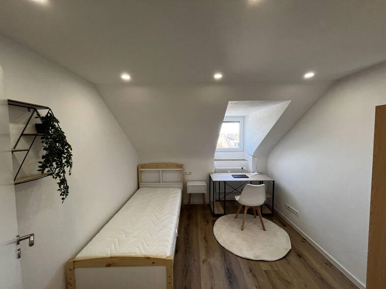 Wohnung zur Miete 493 € 1 Zimmer 12 m² Dachgeschoss, 3. Geschoss frei ab 01.07.2025 Käferflugstraße 24 Heilbronn Heilbronn 74076