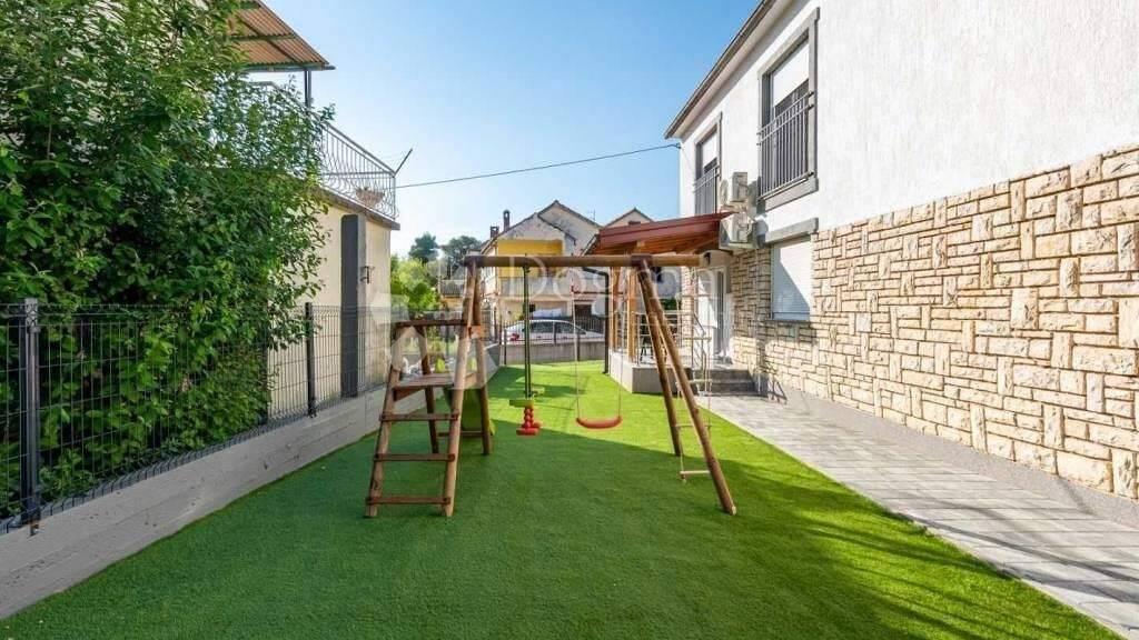 Haus zum Kauf 900.000 € 12 Zimmer 170 m² Diklo - Puntamika