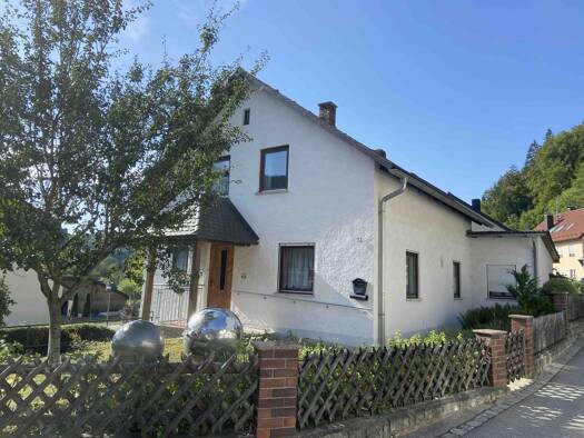 Einfamilienhaus zum Kauf 321.000 € 7 Zimmer 162,7 m² 755 m² Grundstück Gleislhofstraße 11 Riedenburg Riedenburg 93339