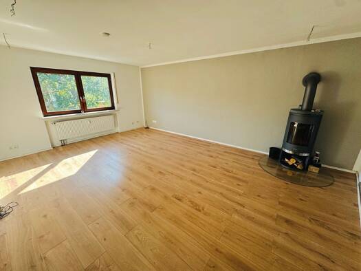 Wohnung zur Miete 830 € 3 Zimmer 85 m² Geschoss 2/3 frei ab sofort Bischof-Wehr-Straße 3 Bassenheim 56220
