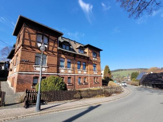 Doppelhaushälfte zum Kauf 59.000 € 6 Zimmer 124 m² 400 m² Grundstück Erlbach Markneukirchen 08258