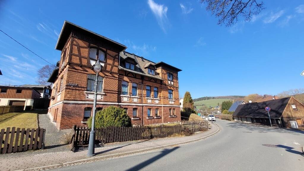 Doppelhaushälfte zum Kauf 59.000 € 6 Zimmer 124 m² 400 m² Grundstück Erlbach Markneukirchen 08258