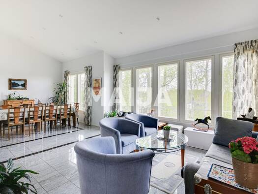 Einfamilienhaus zum Kauf 725.000 € 6 Zimmer 165 m² 3.450 m² Grundstück Laidunmäki 7 Espoo 02330