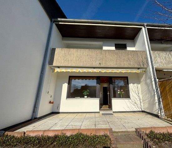 Immobilie in Rotenburg - solides Reihenmittelhaus mit Potential in guter Lage und im teilsanierten Zustand - Bild 1