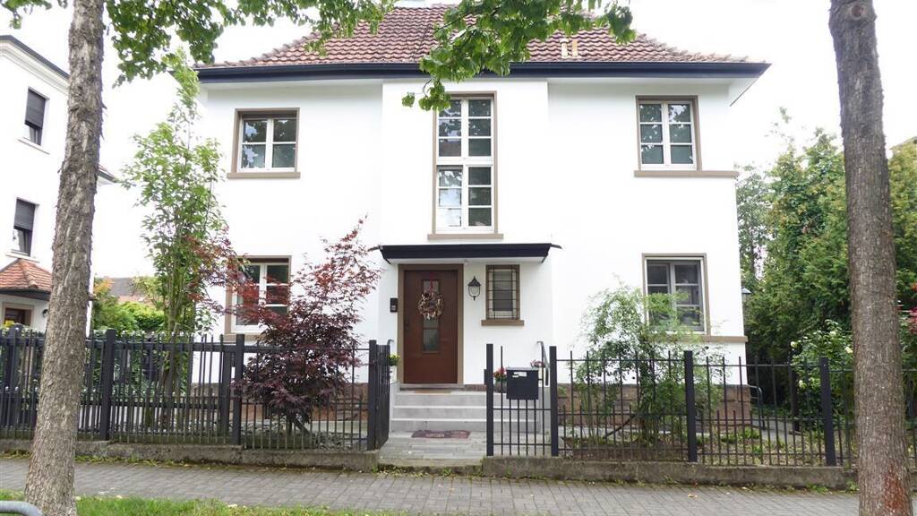Villa zum Kauf 1.398.000 € 7,5 Zimmer 196 m² 696 m² Grundstück Nordend Fulda 36039