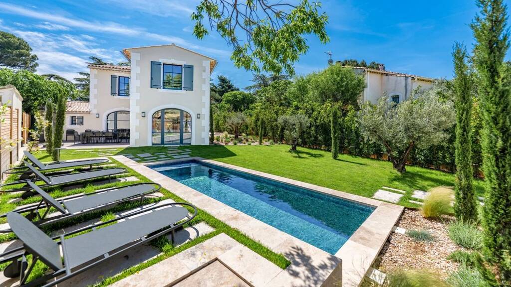 Einfamilienhaus zum Kauf 2.970.000 € 7 Zimmer 220 m² 620 m² Grundstück EYGALIERES 13810