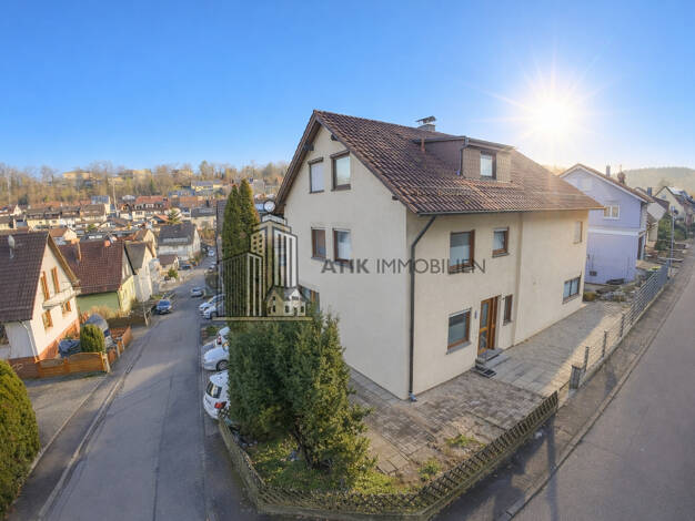 Mehrfamilienhaus zum Kauf 599.000 € 10 Zimmer 210 m² 394 m² Grundstück Ersingen Kämpfelbach 75236