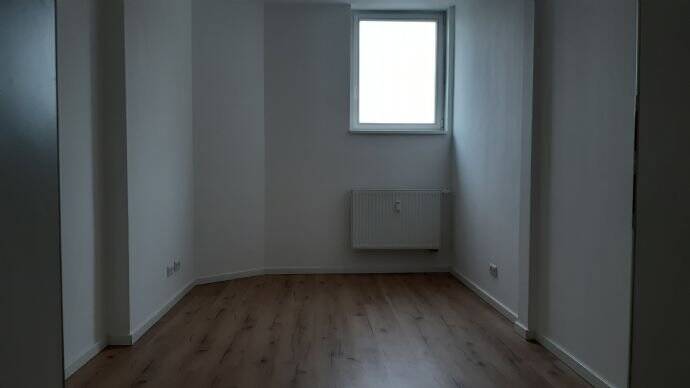 4-Zimmer-Dachgeschoss-Maisonette mit Blick ins Grüne, mit Balkon – Zietenstraße 30, 9130 Chemnitz – Vorschaubild 6