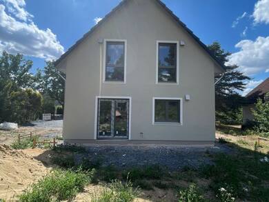 Einfamilienhaus zum Kauf - Erstbezug provisionsfrei 499.900 € 5 Zimmer 112 m² 600 m² Grundstück frei ab sofort Weinböhlaer Str. 114 Coswig 01640