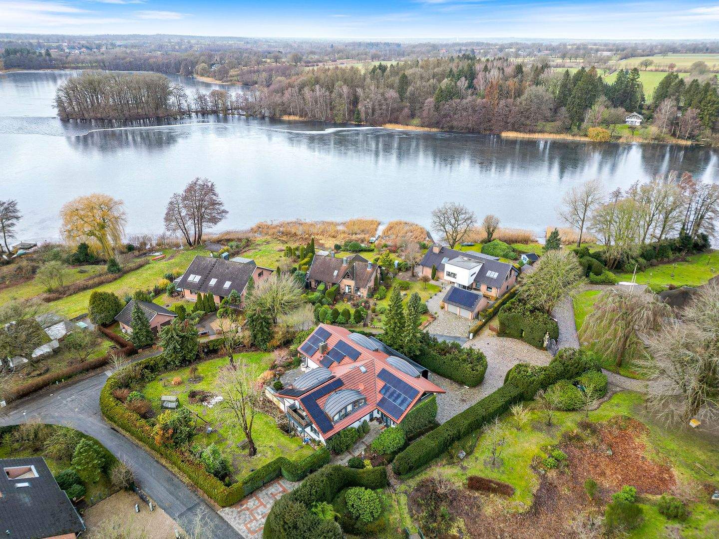 Immobilie in Leezen - Begehrte Seelage : 400 m² Wohnkomfort auf parkähnlichem Anwesen - Bild 0