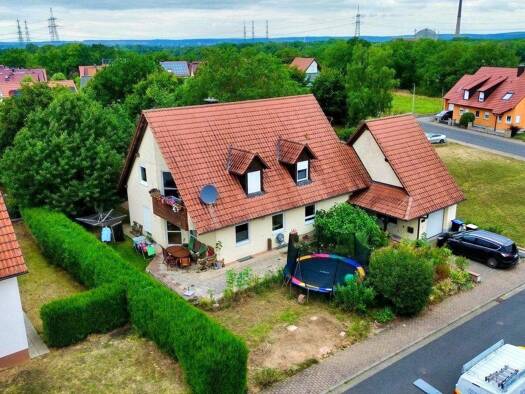 Einfamilienhaus zum Kauf 376.000 € 5 Zimmer 143 m² 627 m² Grundstück Garstadt Bergrheinfeld 97493