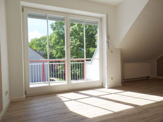 Wohnung zum Kauf 100.000 € 2 Zimmer 59,2 m² Dachgeschoss, 2. Geschoss frei ab sofort Chemnitz 09116