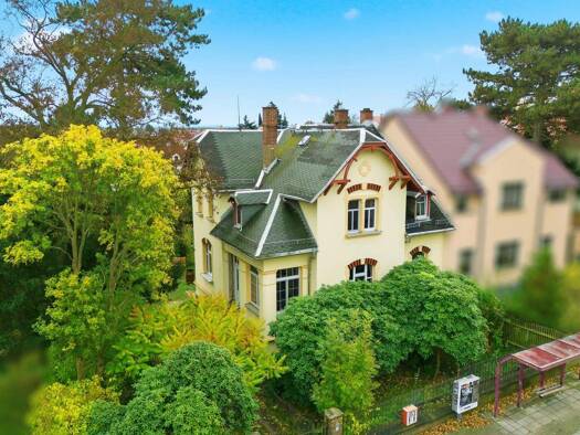 Villa zum Kauf 299.900 € 5 Zimmer 152,4 m² 1.000 m² Grundstück Meerane 08393