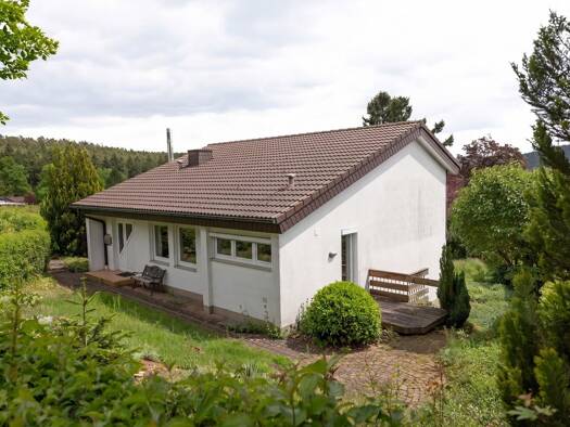 Einfamilienhaus zum Kauf 333.000 € 5 Zimmer 112,7 m² 640 m² Grundstück frei ab sofort Steinborn Eisenberg (Pfalz) 67304