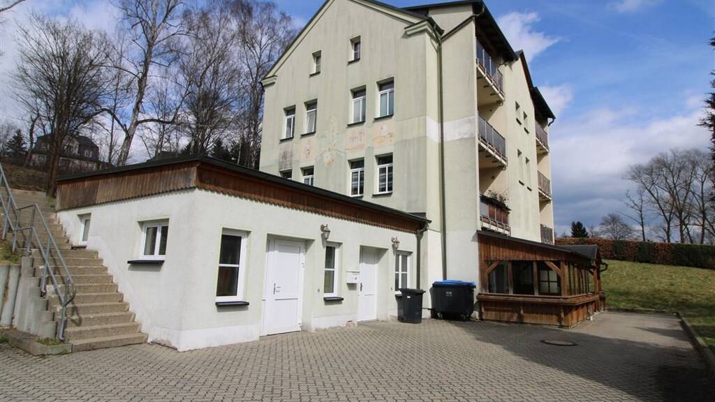 Bürofläche zur Miete 370 € 4 Zimmer 158 m² Bürofläche Adorfer Straße 65 Markneukirchen 08258