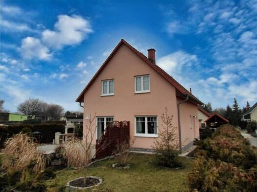 Einfamilienhaus zum Kauf 390.000 € 4 Zimmer 101 m² 582 m² Grundstück frei ab sofort Coswig 01640