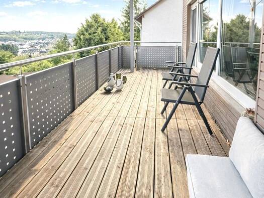 Mehrfamilienhaus zum Kauf 899.000 € 9 Zimmer 279,2 m² 497 m² Grundstück Naurod Wiesbaden 65207