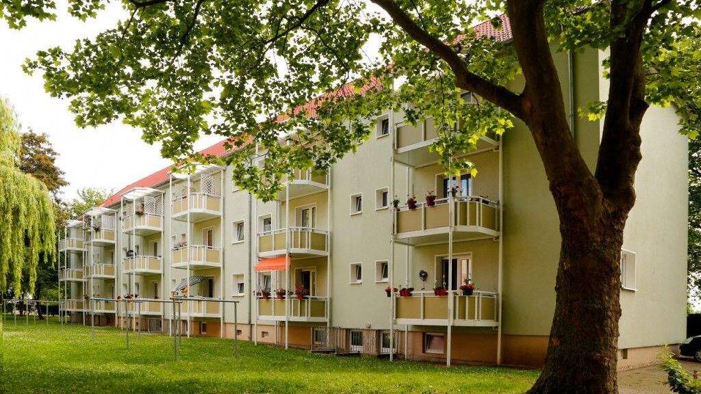 Wohnung zur Miete 331 € 3 Zimmer 50,9 m² 2. Geschoss Tagewerbener Str. 61a Weißenfels 06667