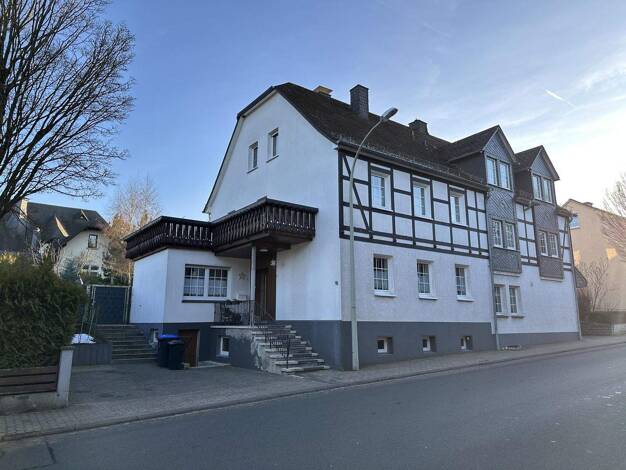 Mehrfamilienhaus zum Kauf 365.000 € 10 Zimmer 300 m² 757 m² Grundstück frei ab 01.04.2026 Scharfenberg Brilon 59929