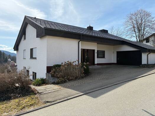 Einfamilienhaus zum Kauf provisionsfrei 495.000 € 7 Zimmer 198 m² 1.845 m² Grundstück Unterdigisheim Meßstetten 72469