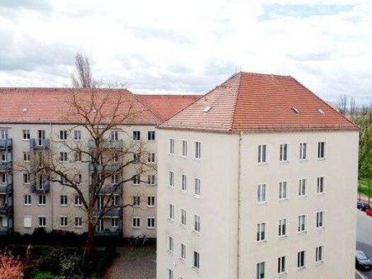 Wohnung zur Miete 821 € 3 Zimmer 94,3 m² 3. Geschoss frei ab 24.01.2026 Laubestr. 2 Striesen-Süd Dresden 01309