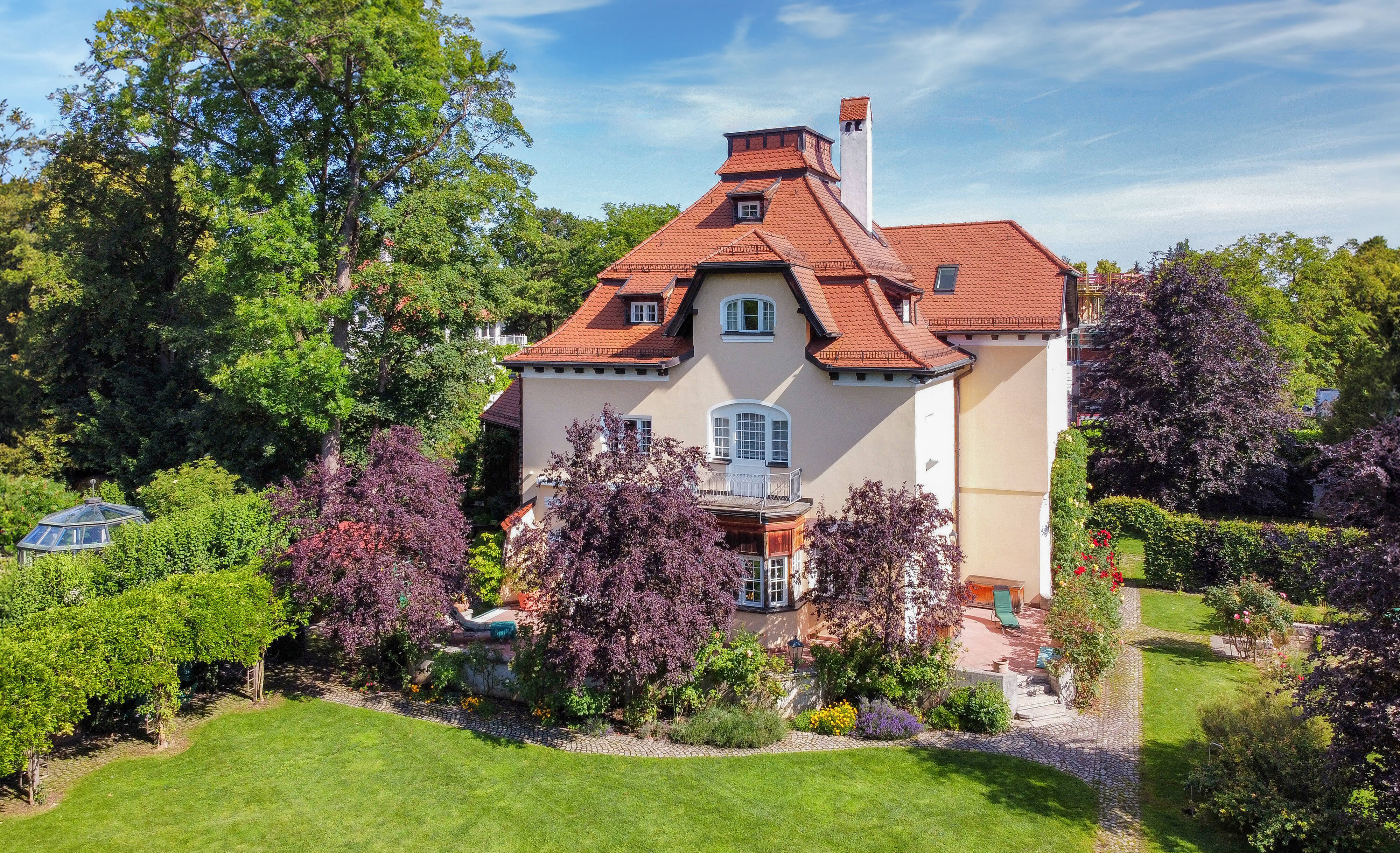 Property thumbnail 2