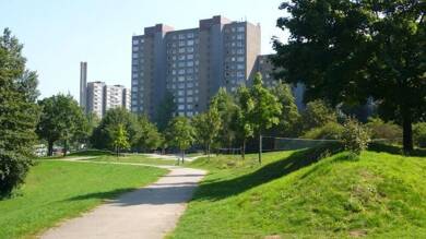 Wohnung zur Miete 697 € 2 Zimmer 60,9 m² 11. Geschoss frei ab 16.06.2025 Gruberstraße 4 Kranichstein - Süd Darmstadt 64289