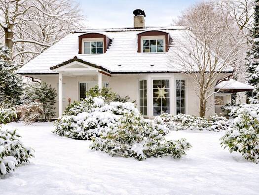 Einfamilienhaus zur Miete 1.800 € 6 Zimmer 175 m² 910 m² Grundstück frei ab 01.08.2026 Schwarzenbek 21493