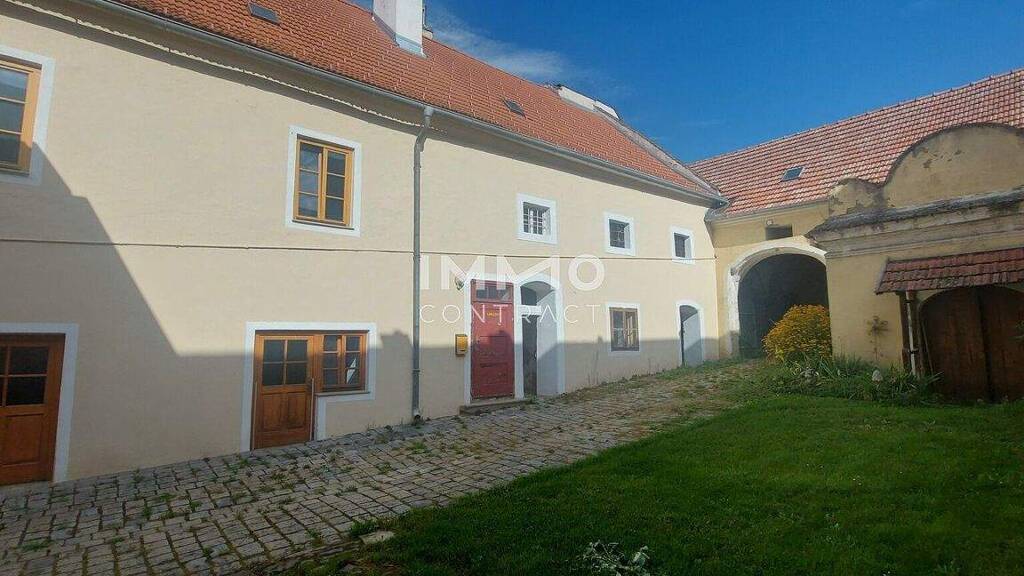 Einfamilienhaus zum Kauf 950.000 € 300 m² 2.350 m² Grundstück frei ab sofort Langenlois 3550