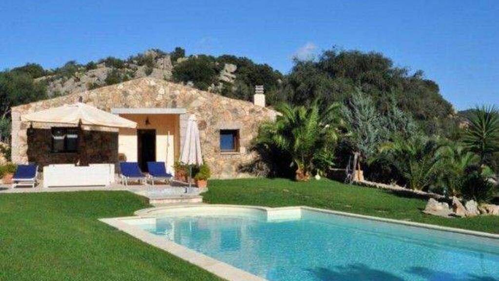 Einfamilienhaus zum Kauf 1.500.000 € 6 Zimmer 280 m² 15.000 m² Grundstück Porto Cervo 21050
