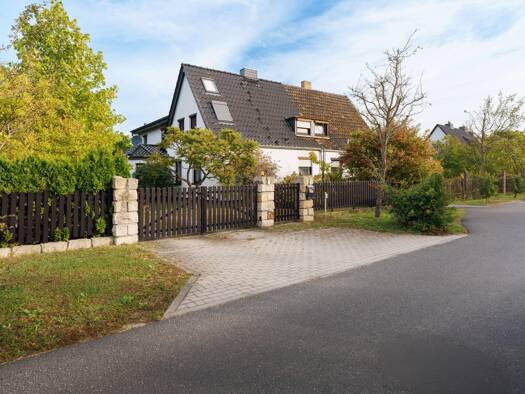 Doppelhaushälfte zum Kauf 550.000 € 6 Zimmer 155 m² 823 m² Grundstück Ludwigsfelde 14974