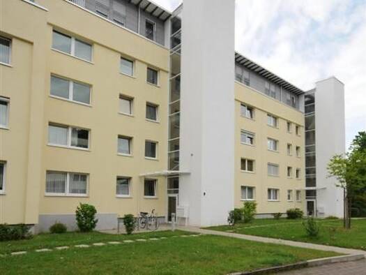 Wohnung zur Miete 944 € 4 Zimmer 93,9 m² 2. Geschoss frei ab 01.09.2026 Eskilstunastraße 13 Sieglitzhof Erlangen 91054