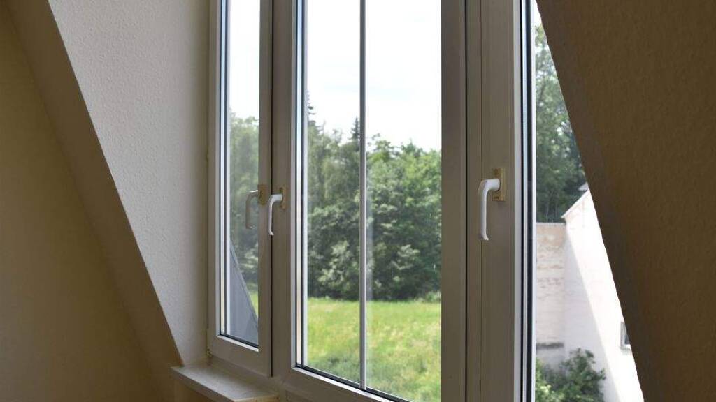 Wohnung zur Miete 340 € 2 Zimmer 62 m² 4. Geschoss Meerane 08393